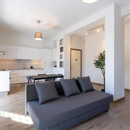 Adventure Rent Apartment • Roma-2
